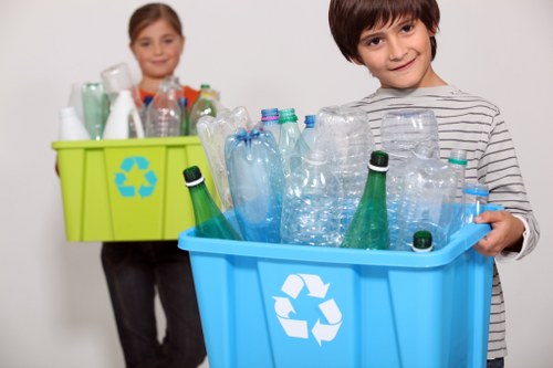 Environmentally friendly waste disposal with grab hire